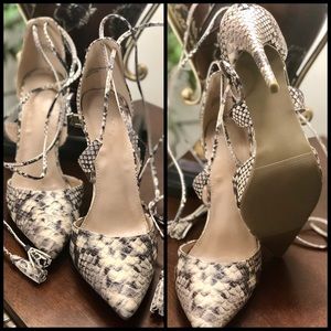 Alligator-Skin Lace-Up Pumps - NEW